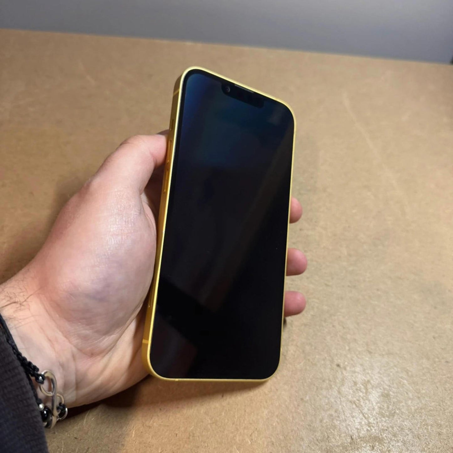 Apple iPhone 14 - 128gb - yellow - unlocked