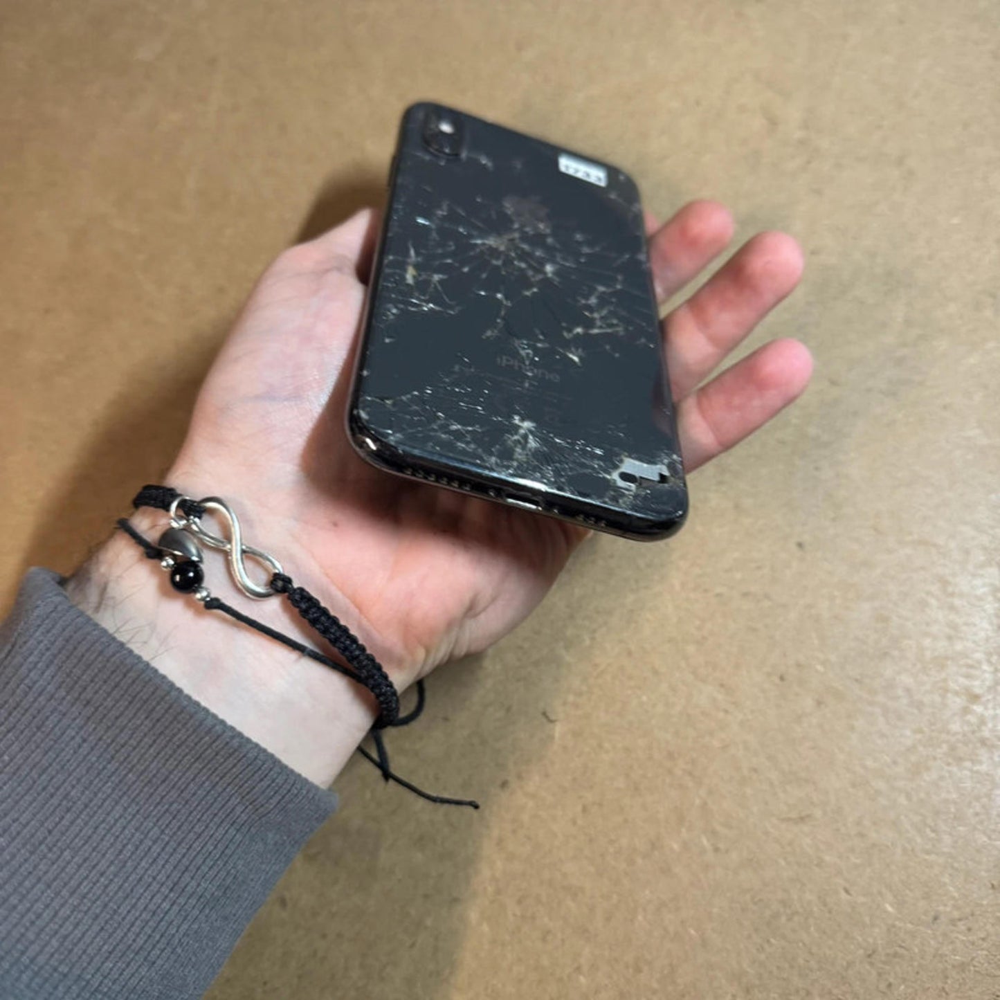 Apple iPhone XS - 256gb - black. - unlocked